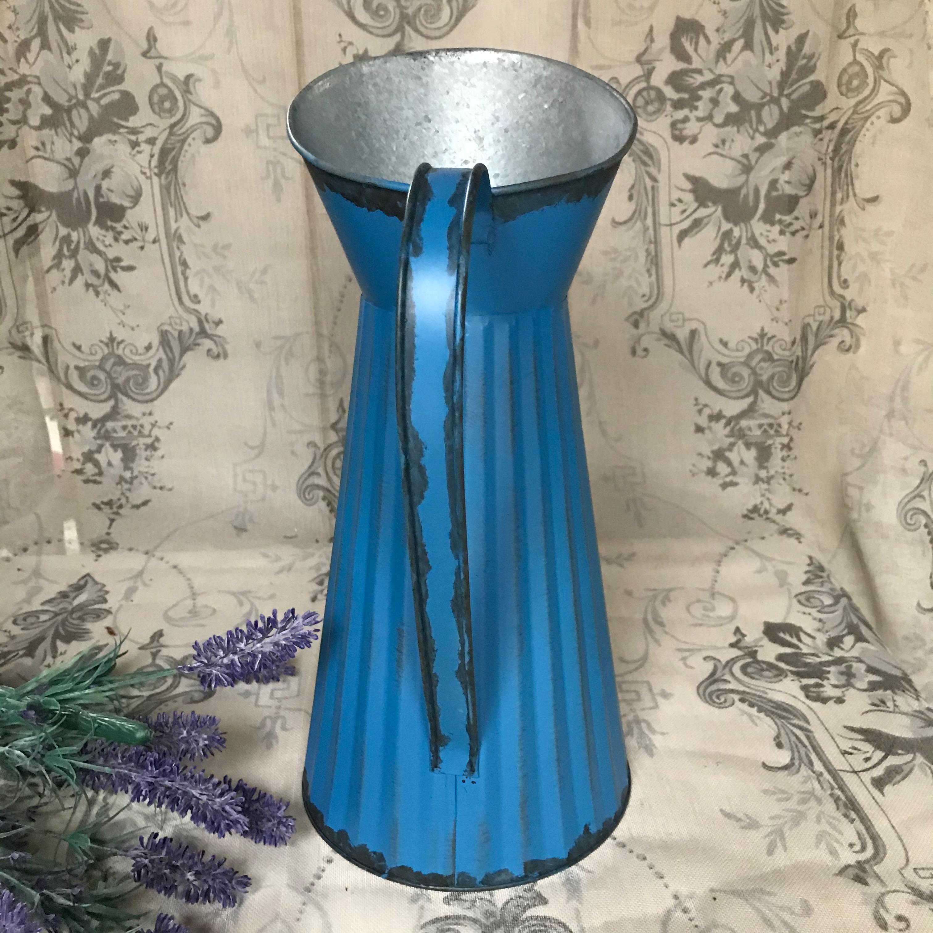 Clearance Stunning Large Rustic Country Style Decorative Tin Jug in