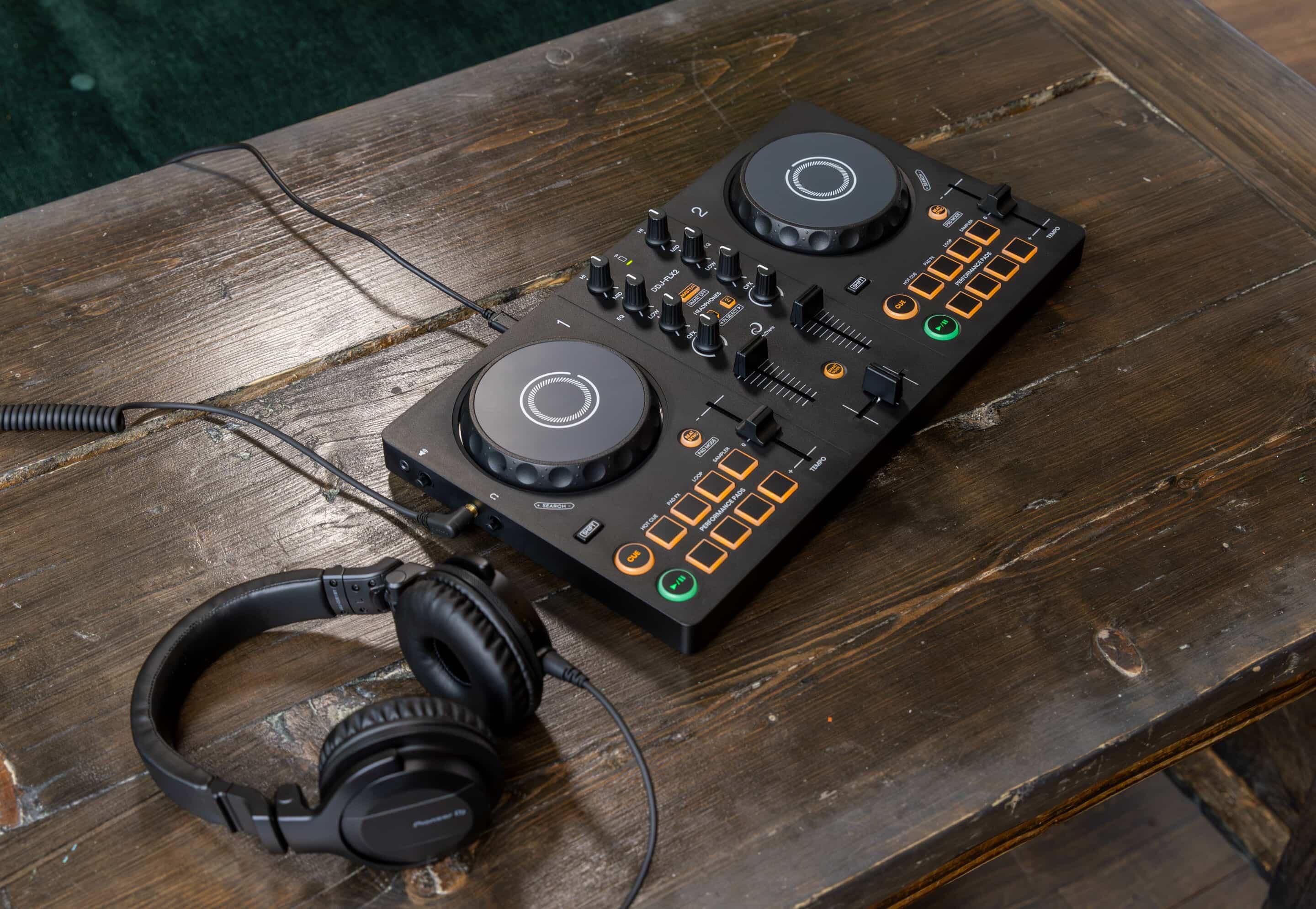 AlphaTheta DDJ-FLX2 Compact 2-channel DJ controller lifestyle image 4
