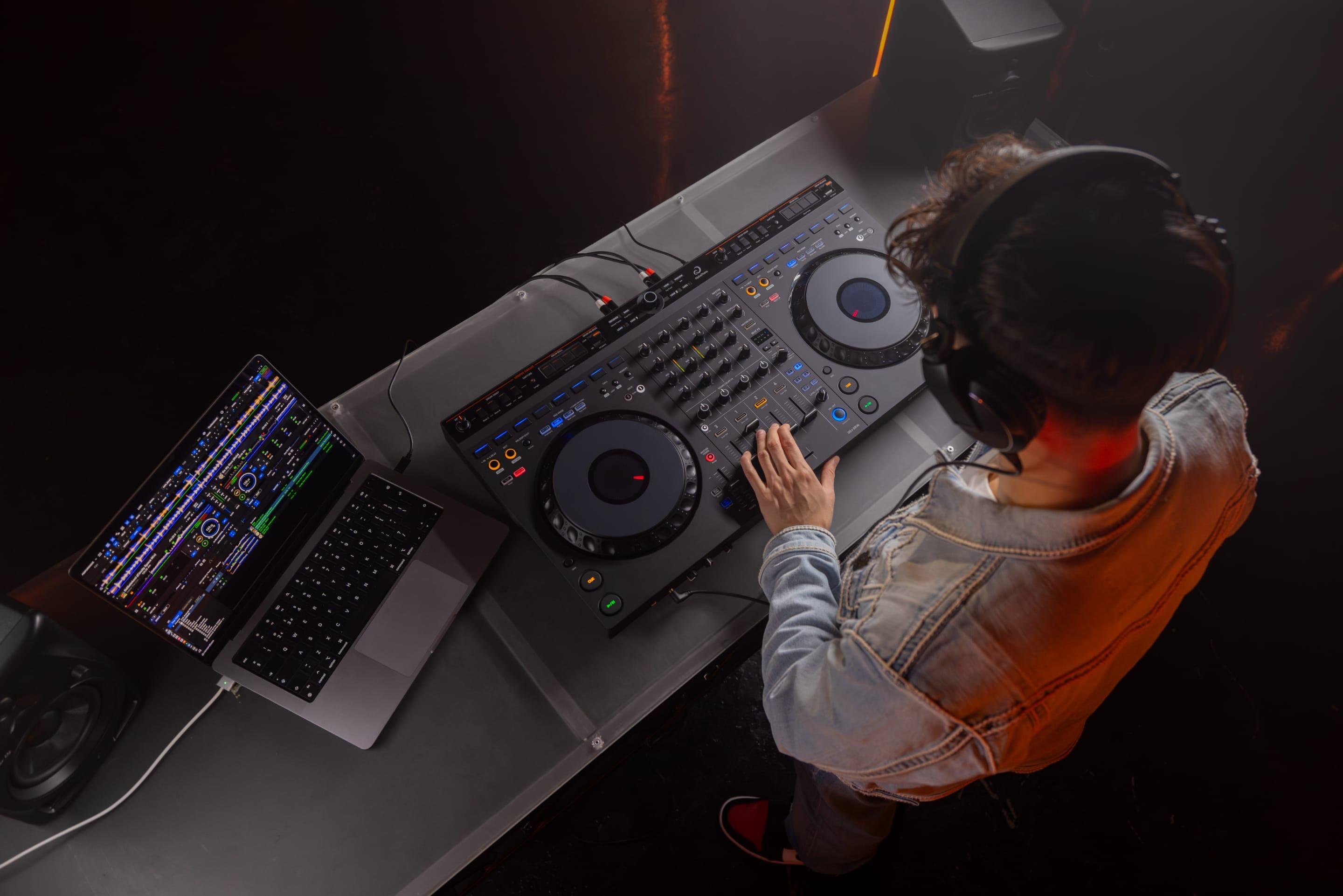 AlphaTheta DDJ-GRV6 DJ controller lifestyle image 4