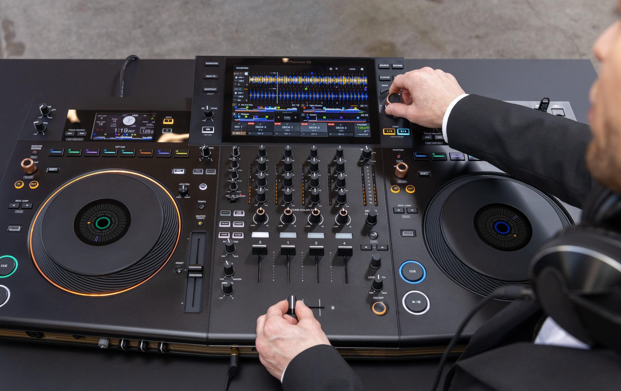 Pioneer DJ OPUS-QUAD & FLT-OPUSQUAD Bundle