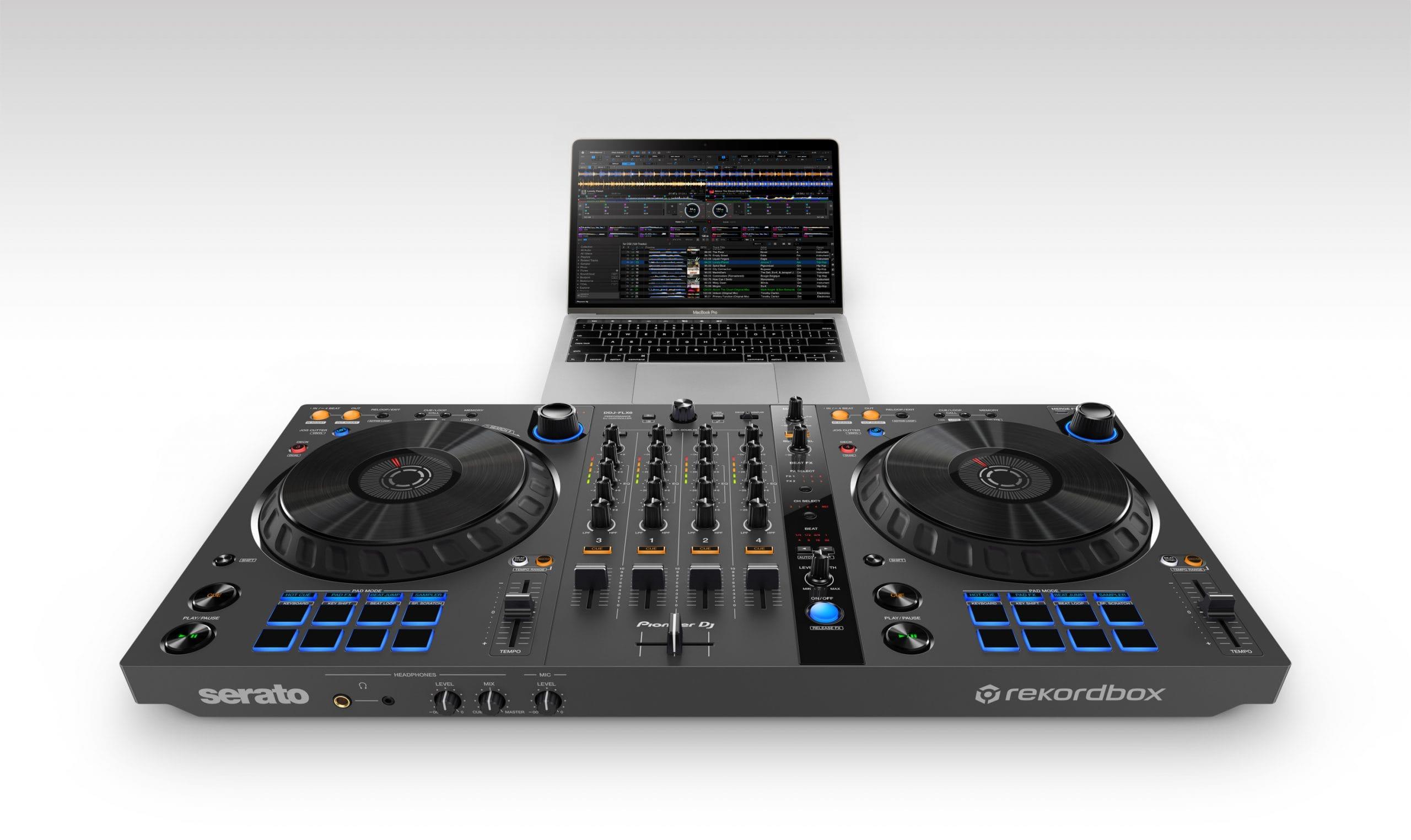 Pioneer DJ DDJ-FLX6-GT  with laptop