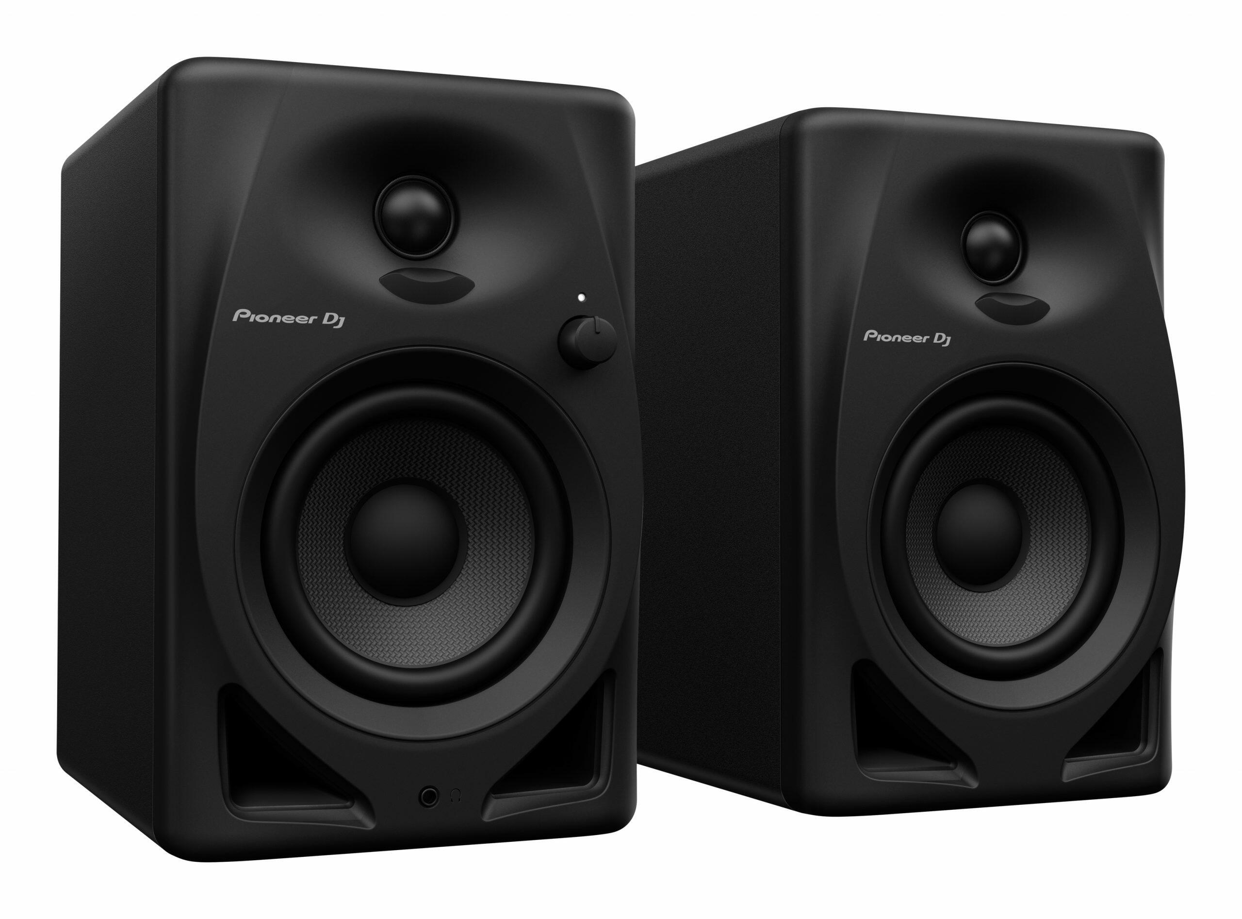 Pioneer DJ DM-40D speakers angle