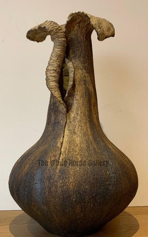 31 | Pod (Fired stoneware ceramic) Jan Nethercot - £250
