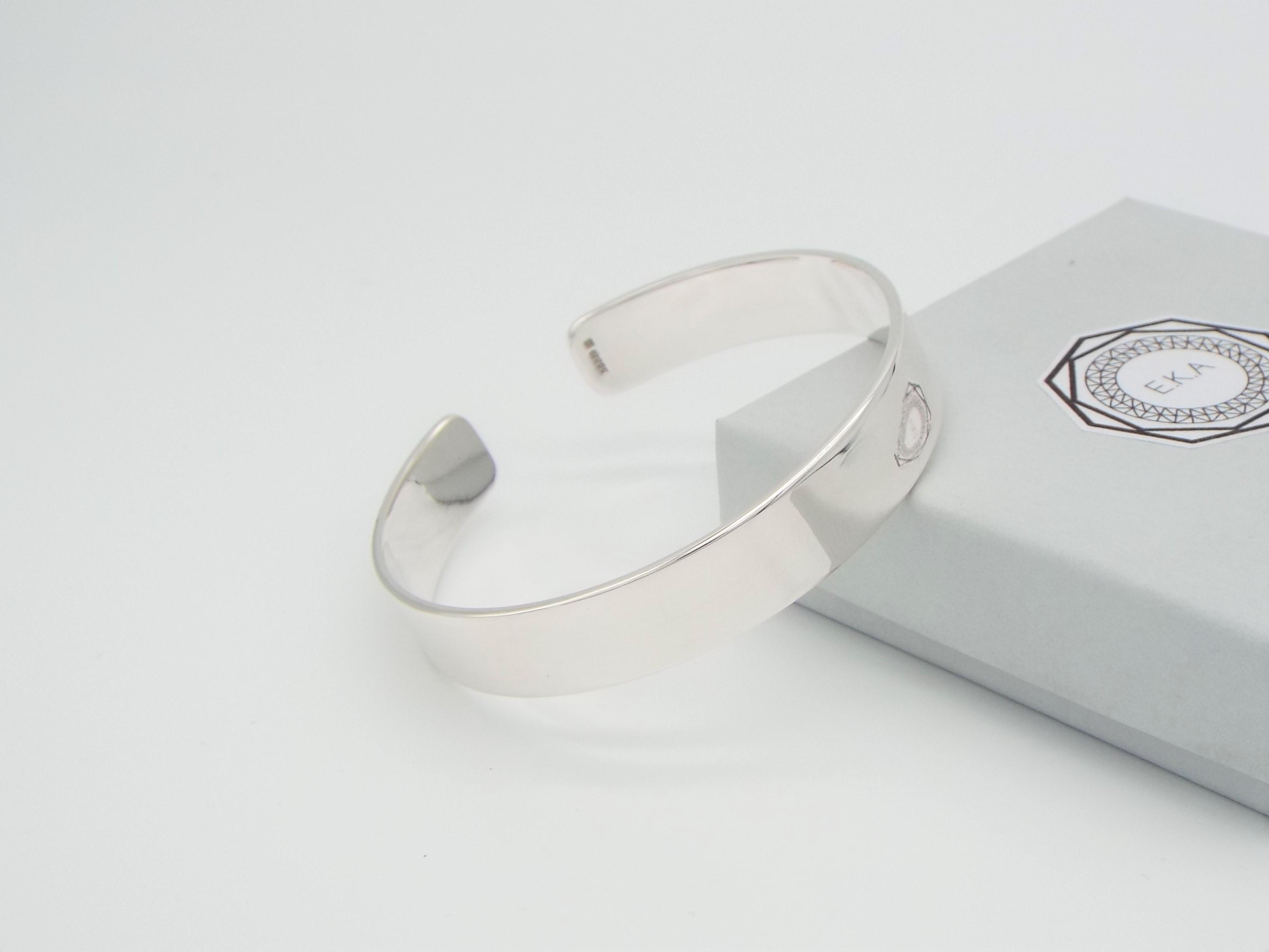 silver bracelet and gift box