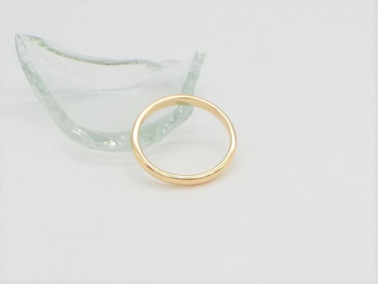 gold d shaped wedding ring