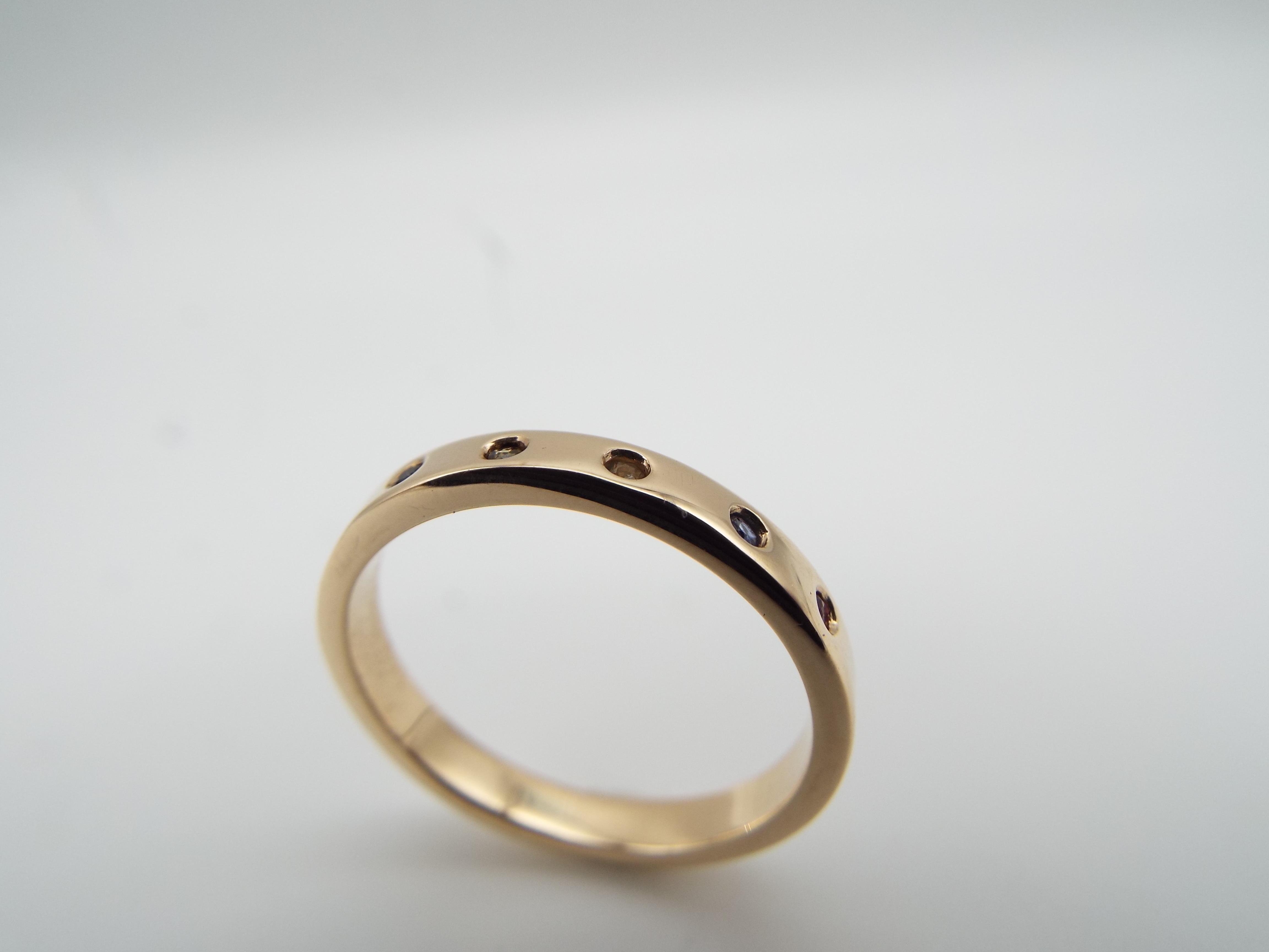 gold ring with sapphires
