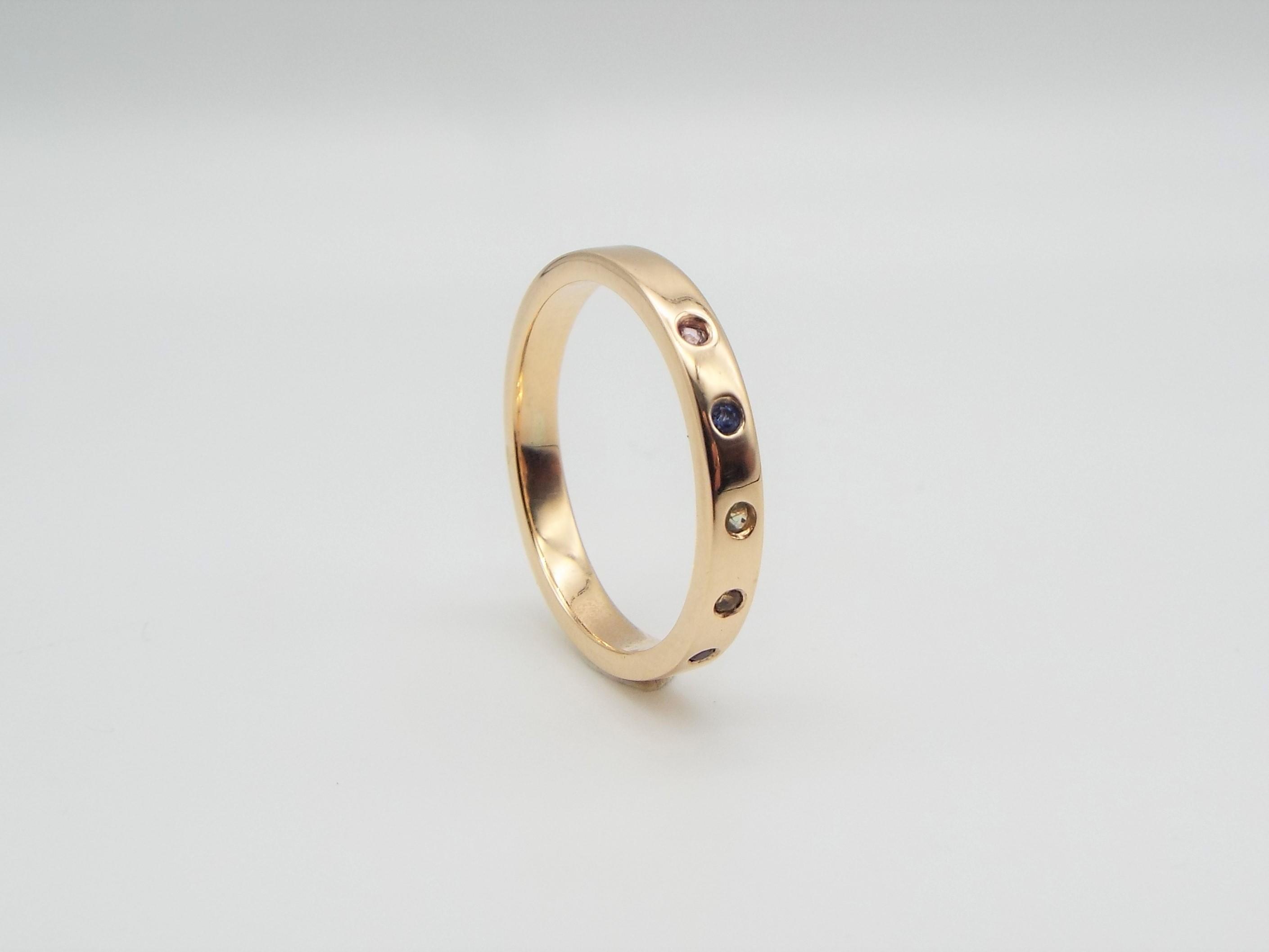 gold sapphire wedding ring
