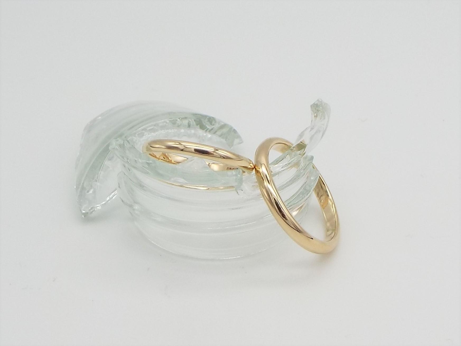 matching wedding ring set in yellow gold