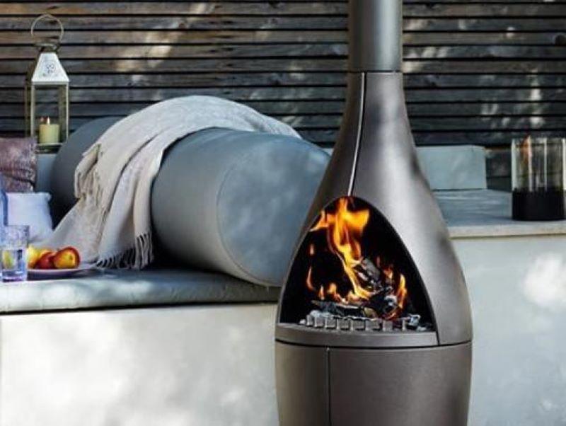 <h2>FIREPITS & OUTDOOR HEATERS</h2><p>Moments of warmth and hypnotysing tranquility in the Garden... </p>