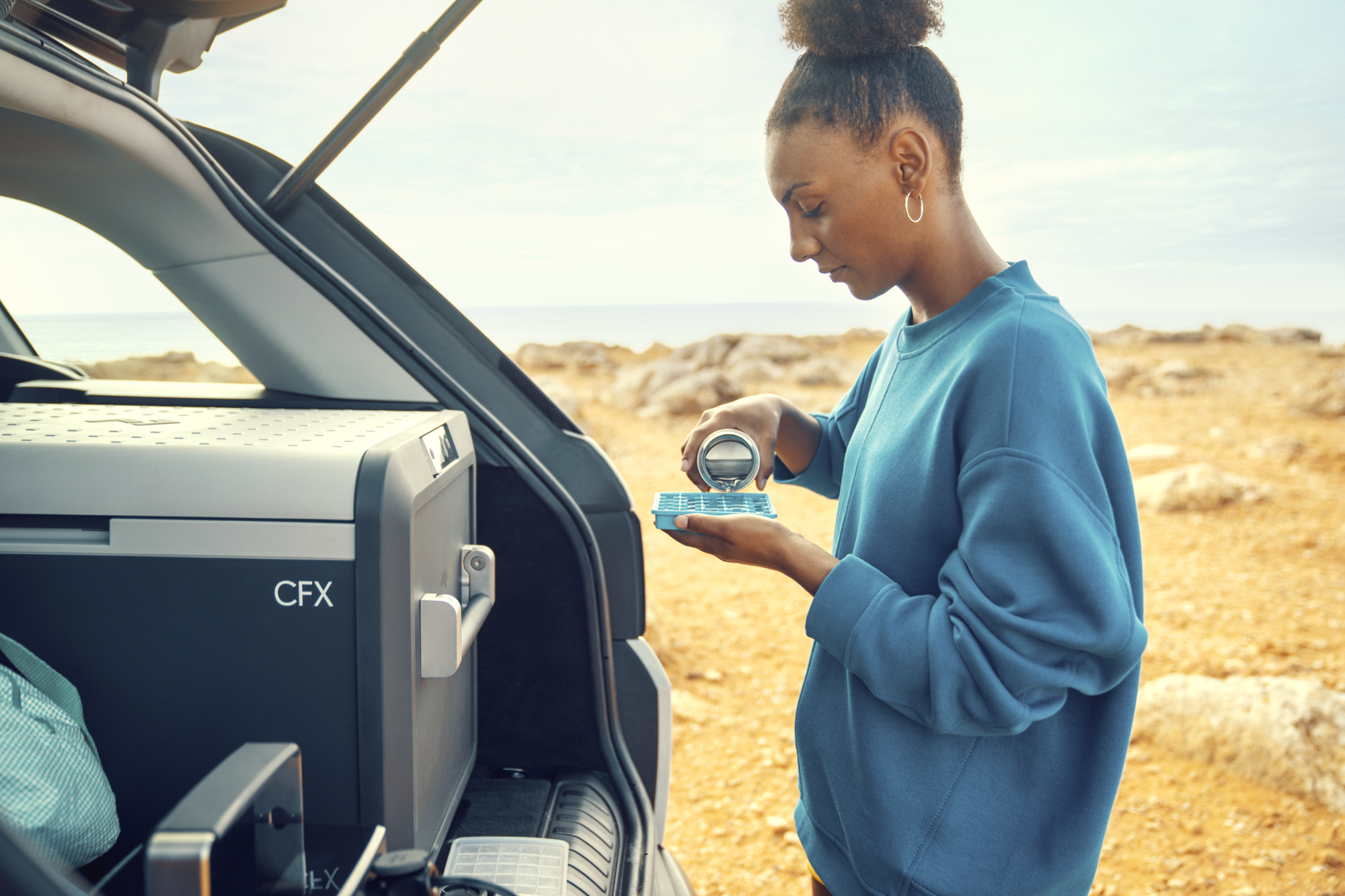 DOMETIC CFX3 55IM Portable Compressor Coolbox in use car