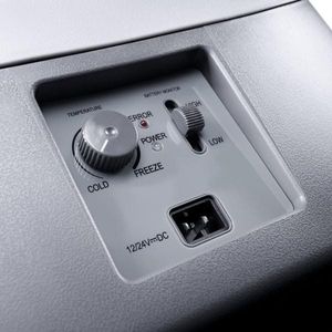 DOMETIC COOLFREEZE CDF 18 Portable Fridge/Freezer controls