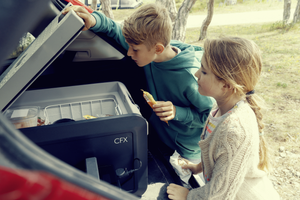 DOMETIC CFX3 35 Portable Compressor Coolbox in use car