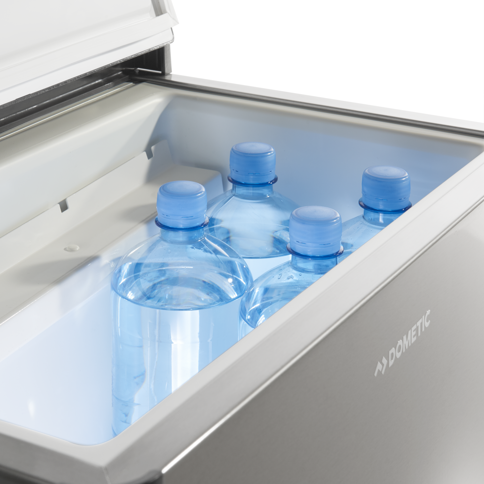 DOMETIC COMBICOOL ACX3 40G Absorption Coolbox interior with bottles