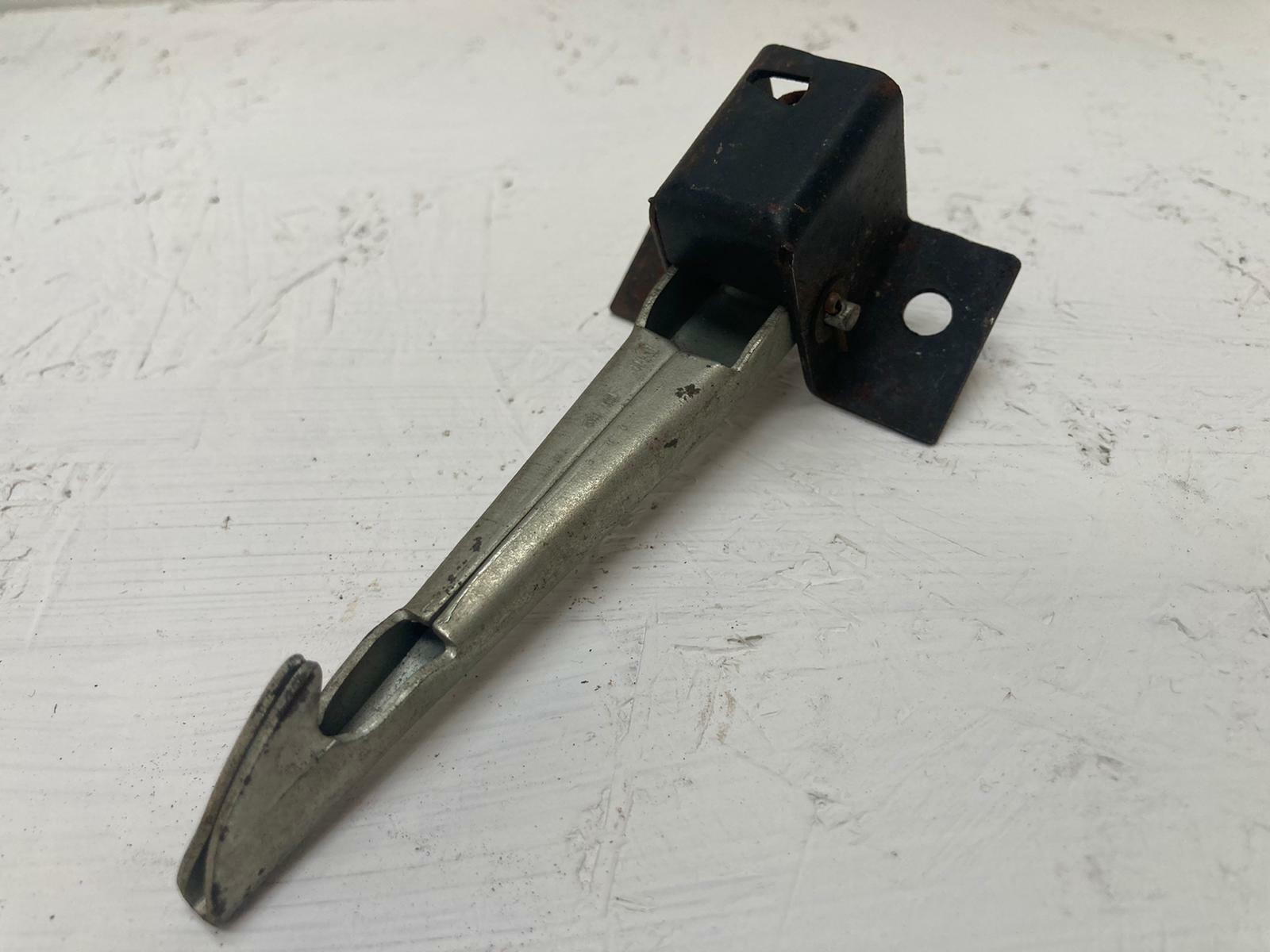 Picture of an 1880525, which fits Armstrong Siddeley Motor Cars