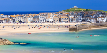 A Greener Summer – Simple Swaps for a Sun-Soaked Season