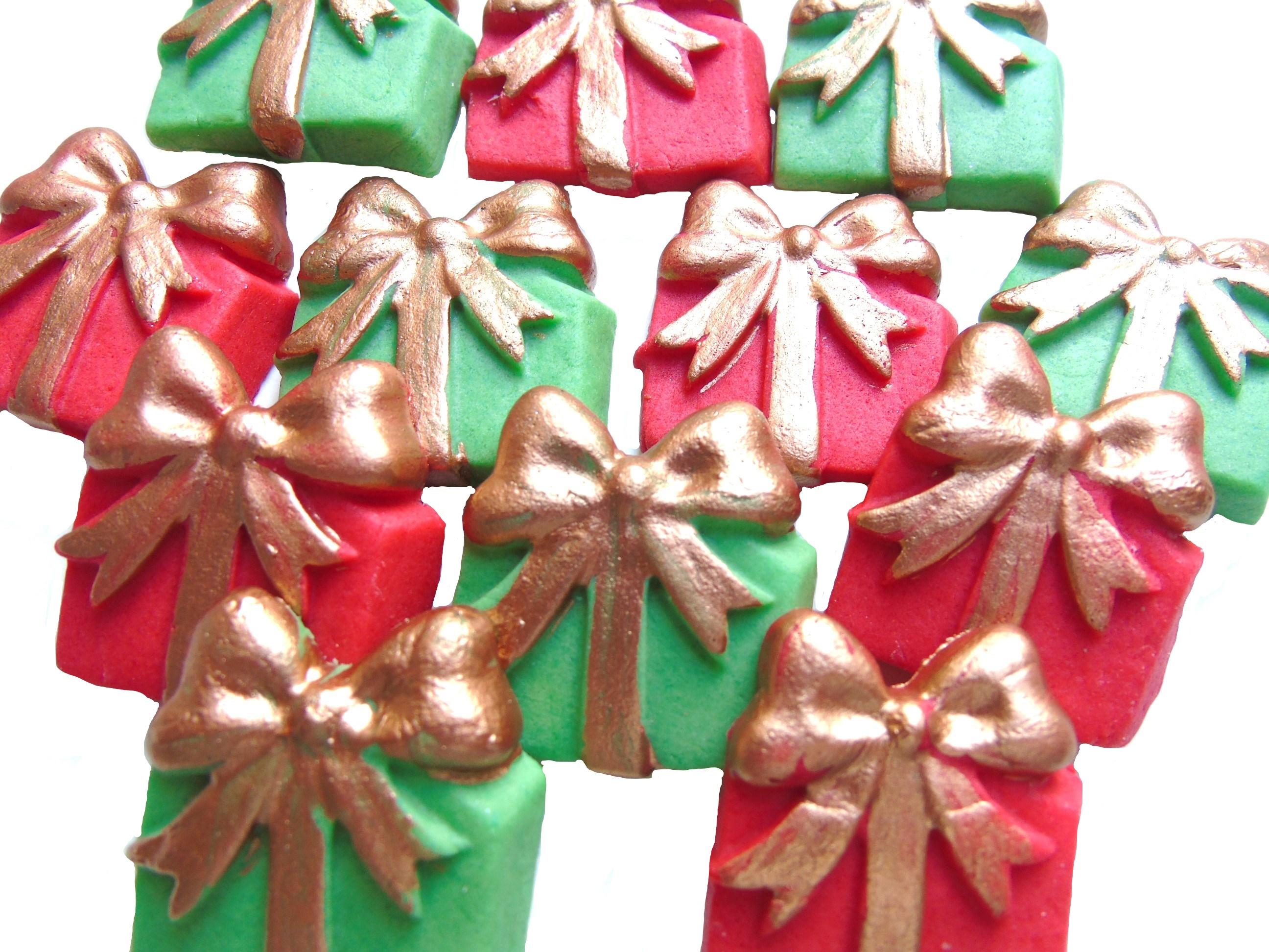 12 Edible Christmas Parcels Vegan Cupcake Toppers