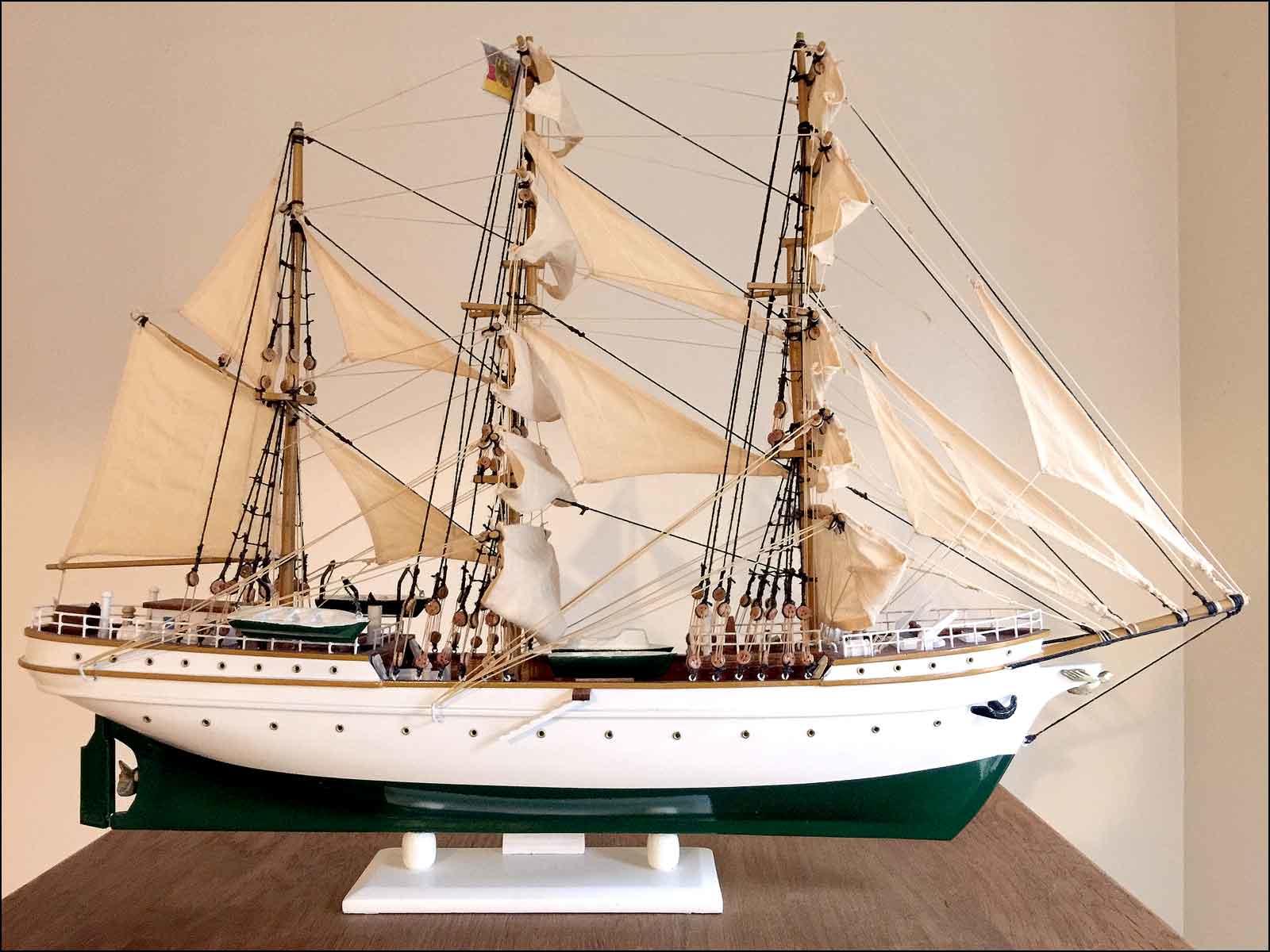 wood model ships Gorch Fock