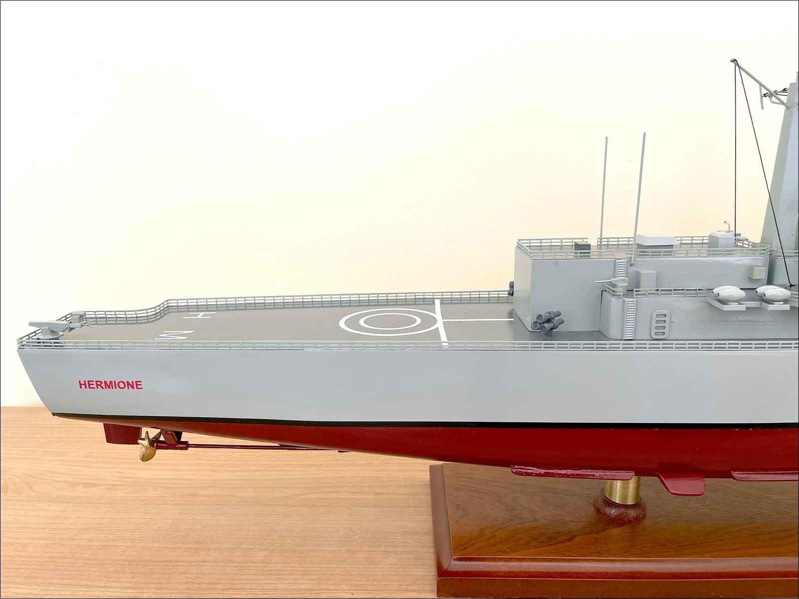 model battleship HMS Hermione (F58)