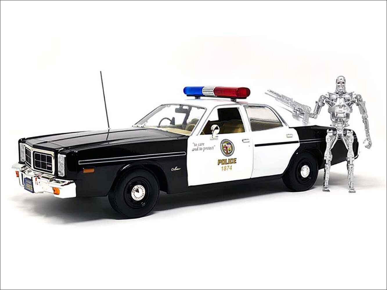 Dodge Monaco Metropolitan Police 1977 with T-800 Figure The Terminator Movie (1984)