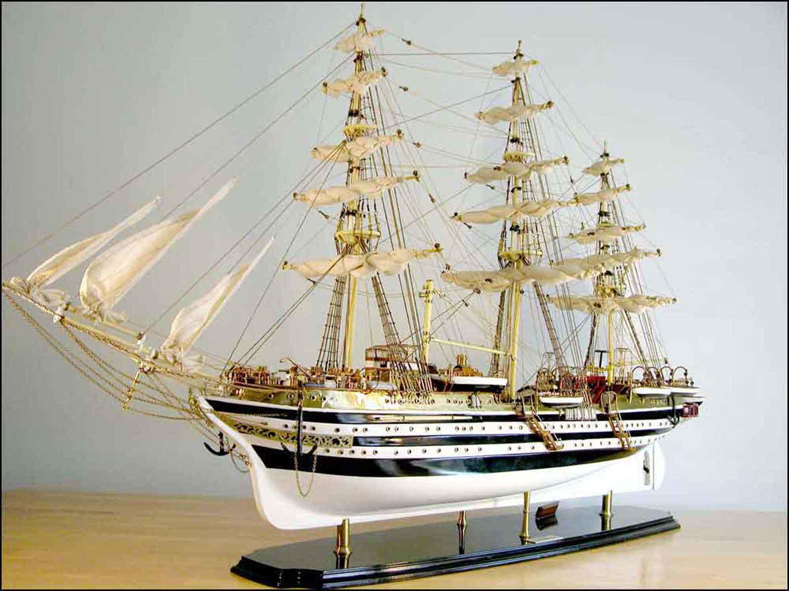 model ship amerigo vespucci