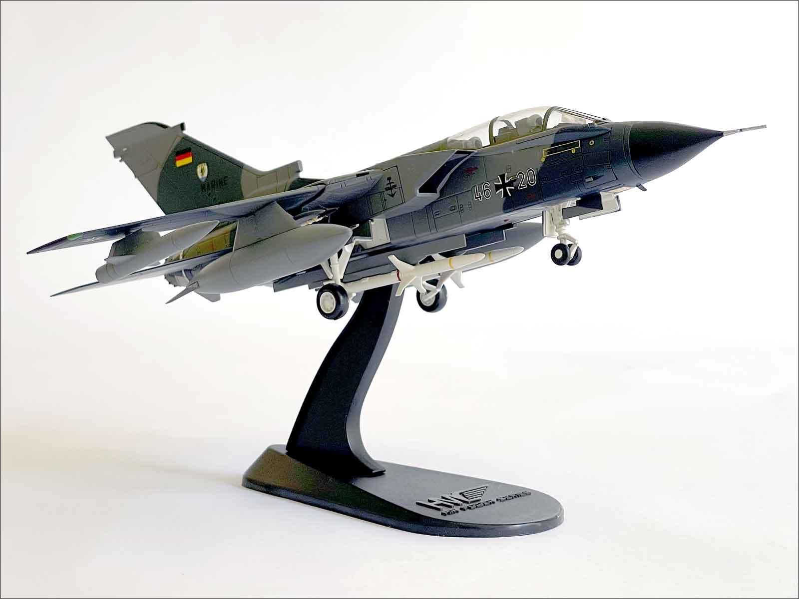 Tornado Combat Aircraft Model 1 72