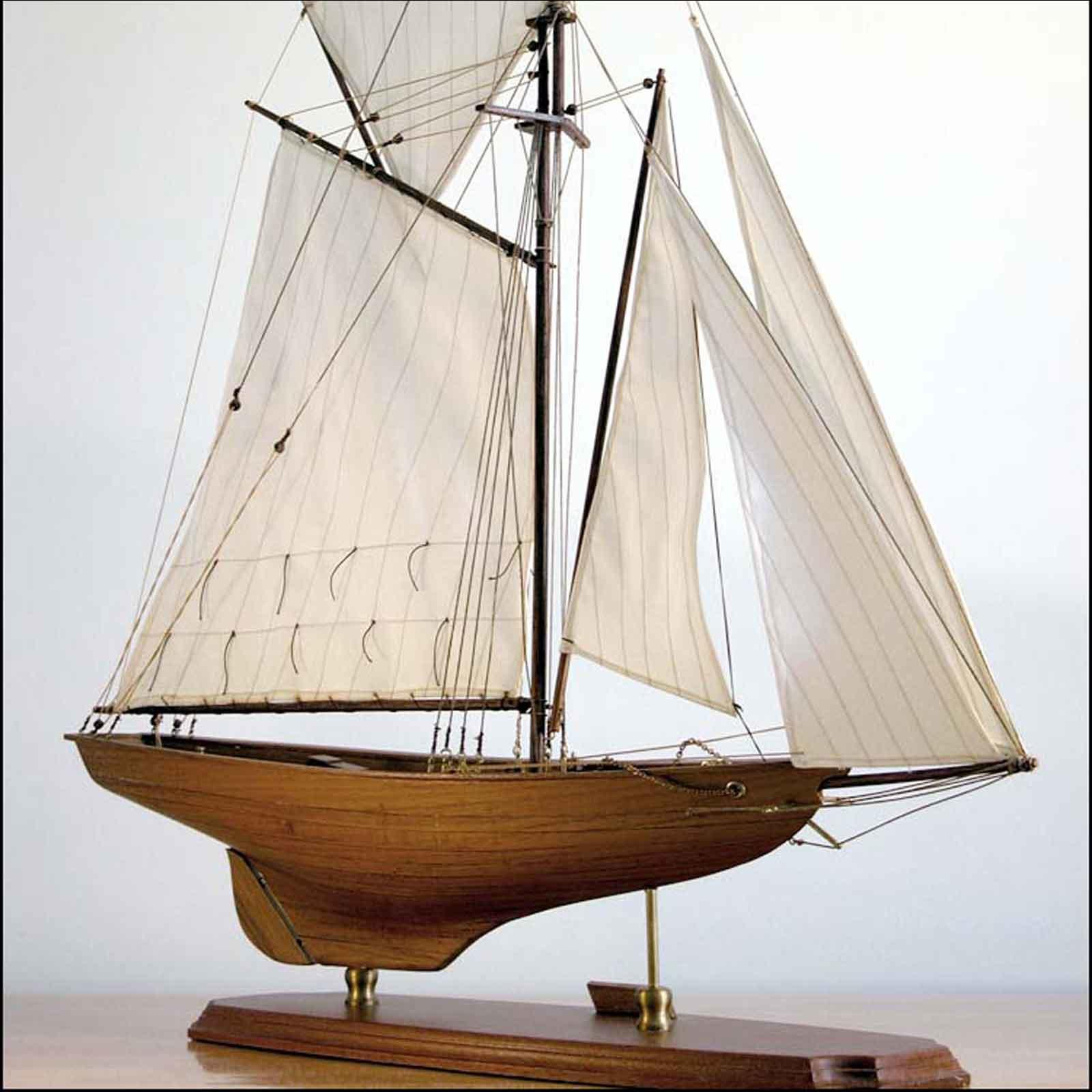 model yacht brittania