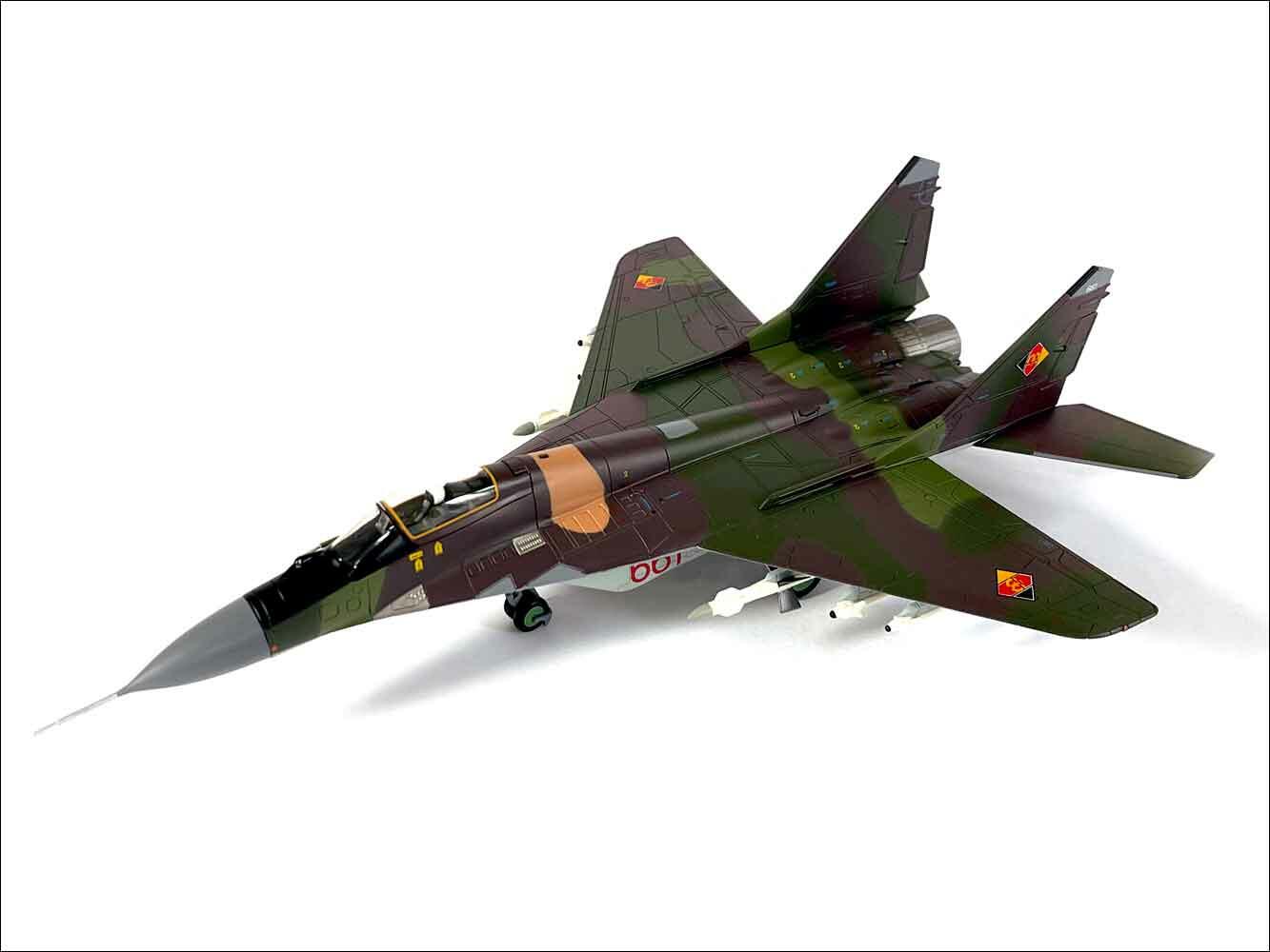 Scale model fighter jets
