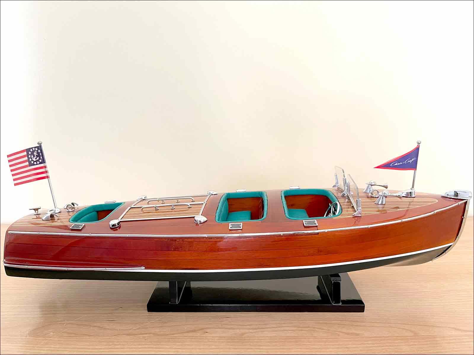chris craft modell båt