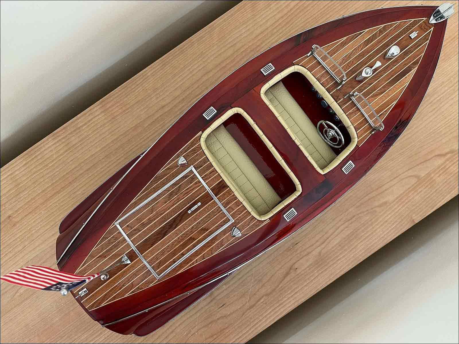 small scale Chris Craft Runabout model