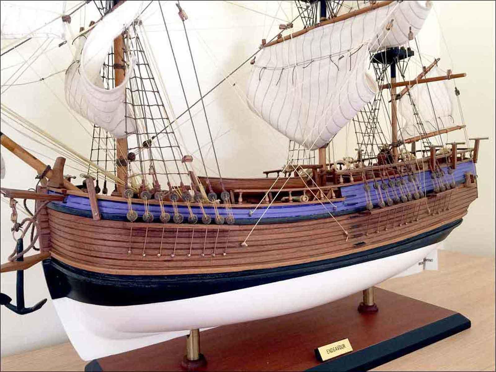 replica sailing ship Cook's Endeavour