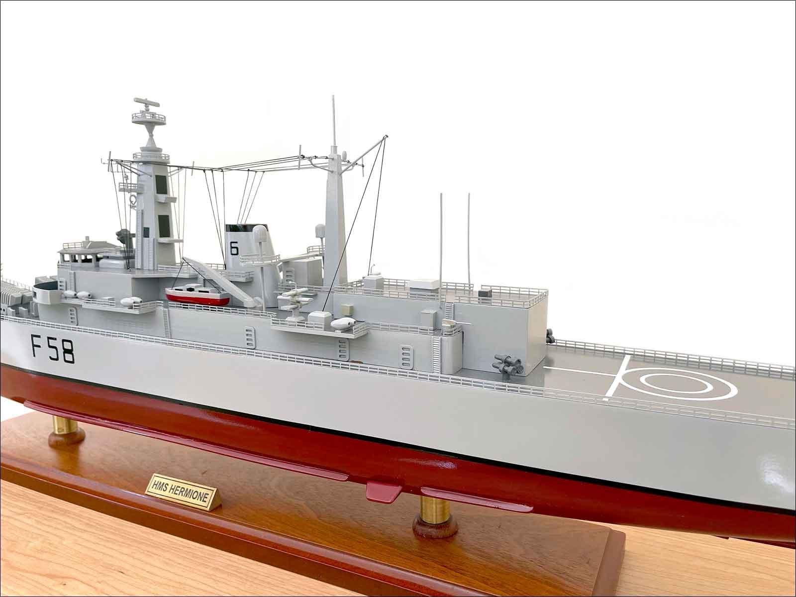 HMS Hermione (F58) model battleship