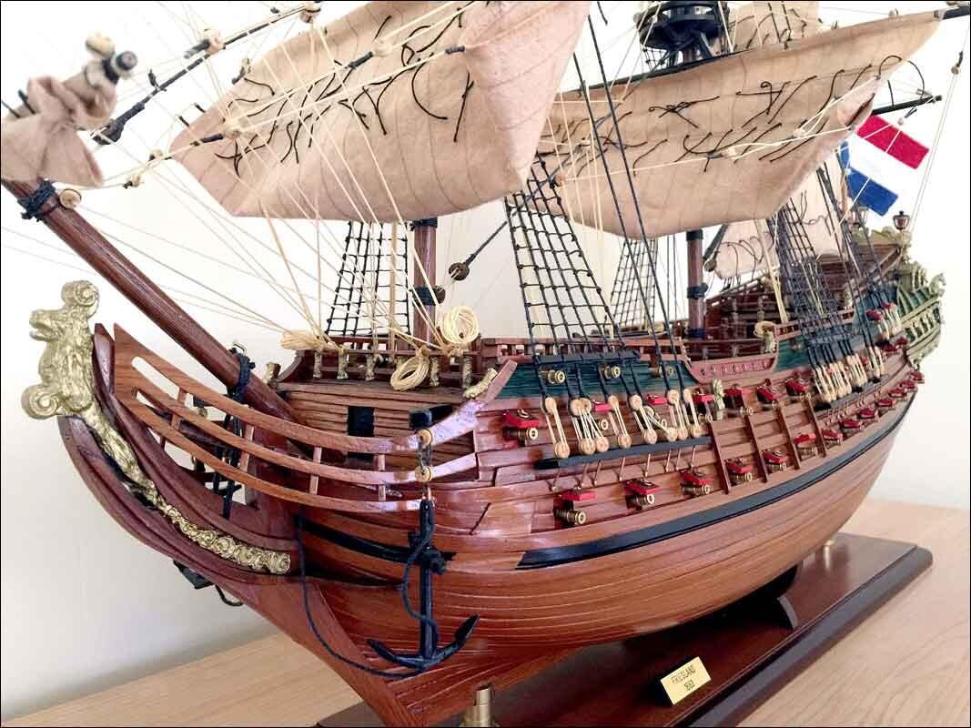 self-built - 12 - Model ship - Eight nice solid wooden boats