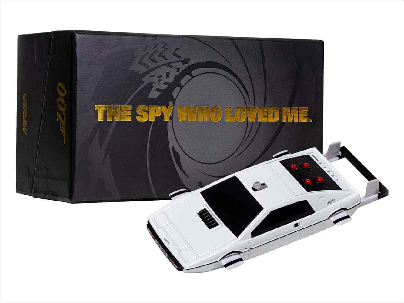 James Bond Lotus Esprit Submarine ‘The Spy Who Loved Me’ 1:36