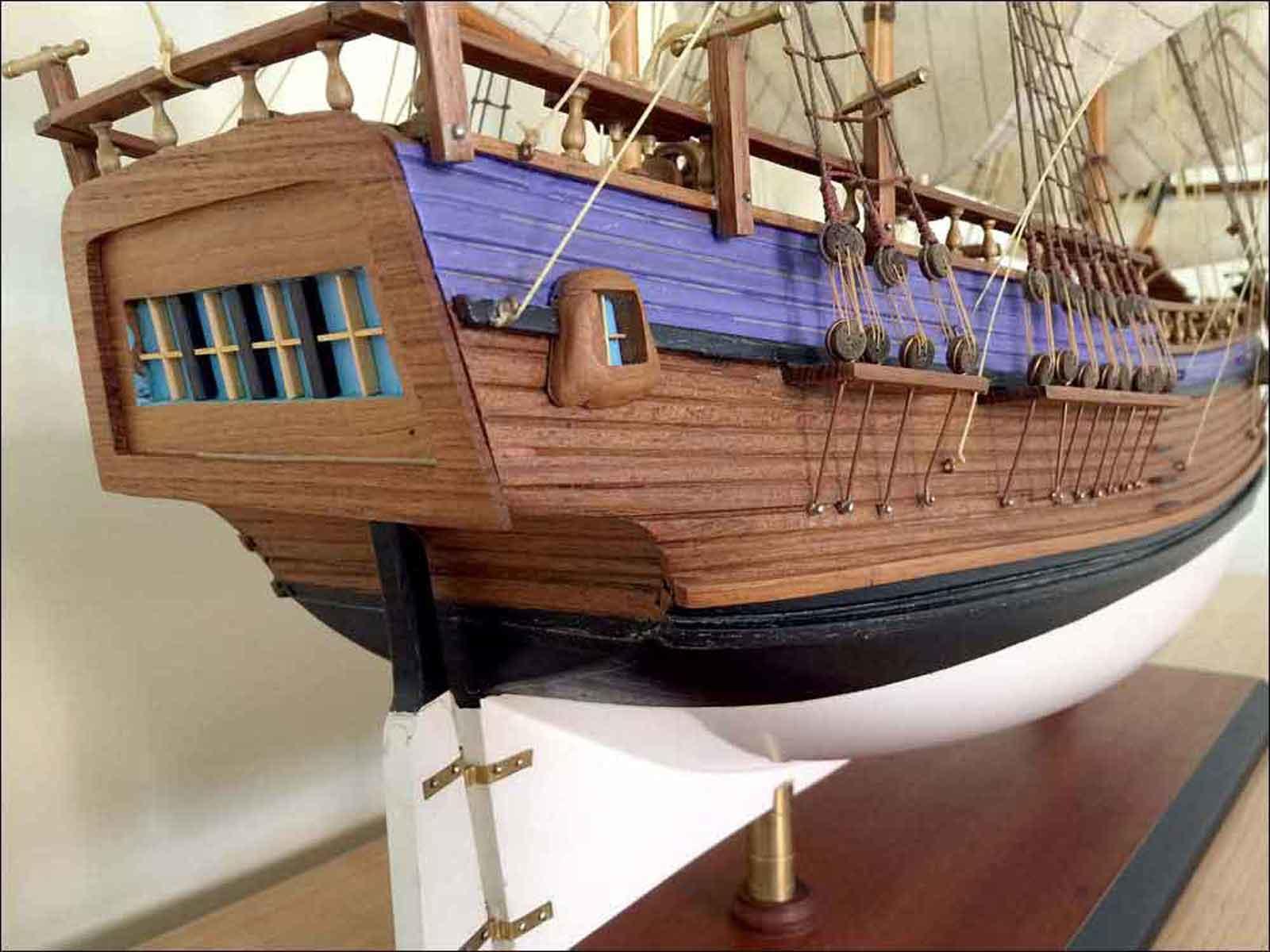 Cook's Endeavour period ship model