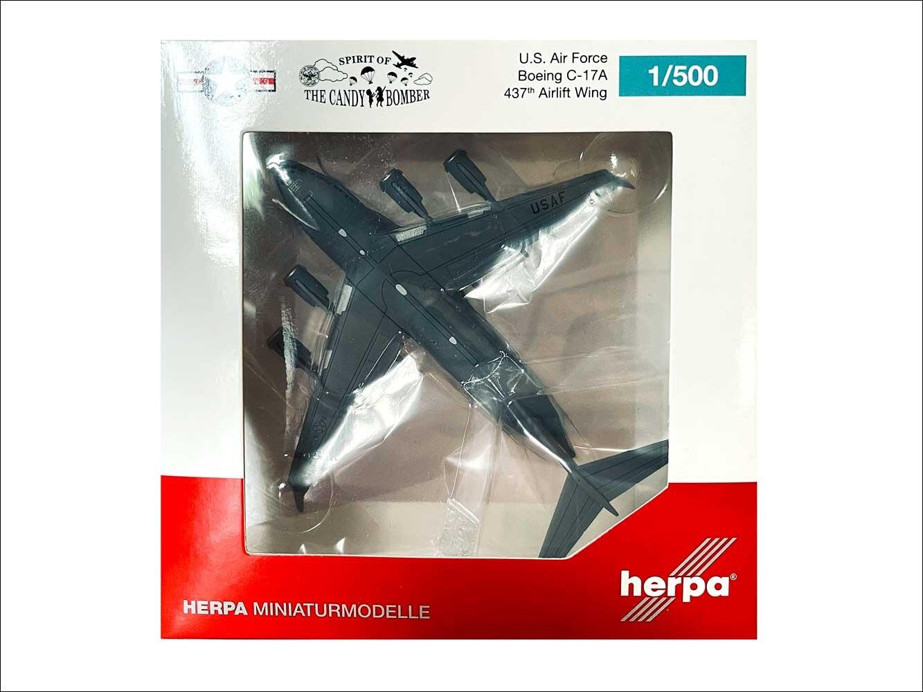 Globemaster III diecast model by Herpa