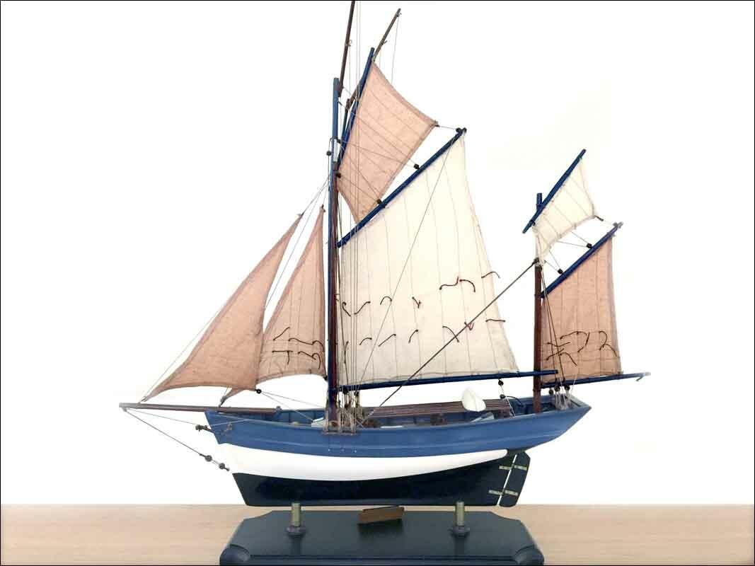 Marie Jeanne fishing boat model