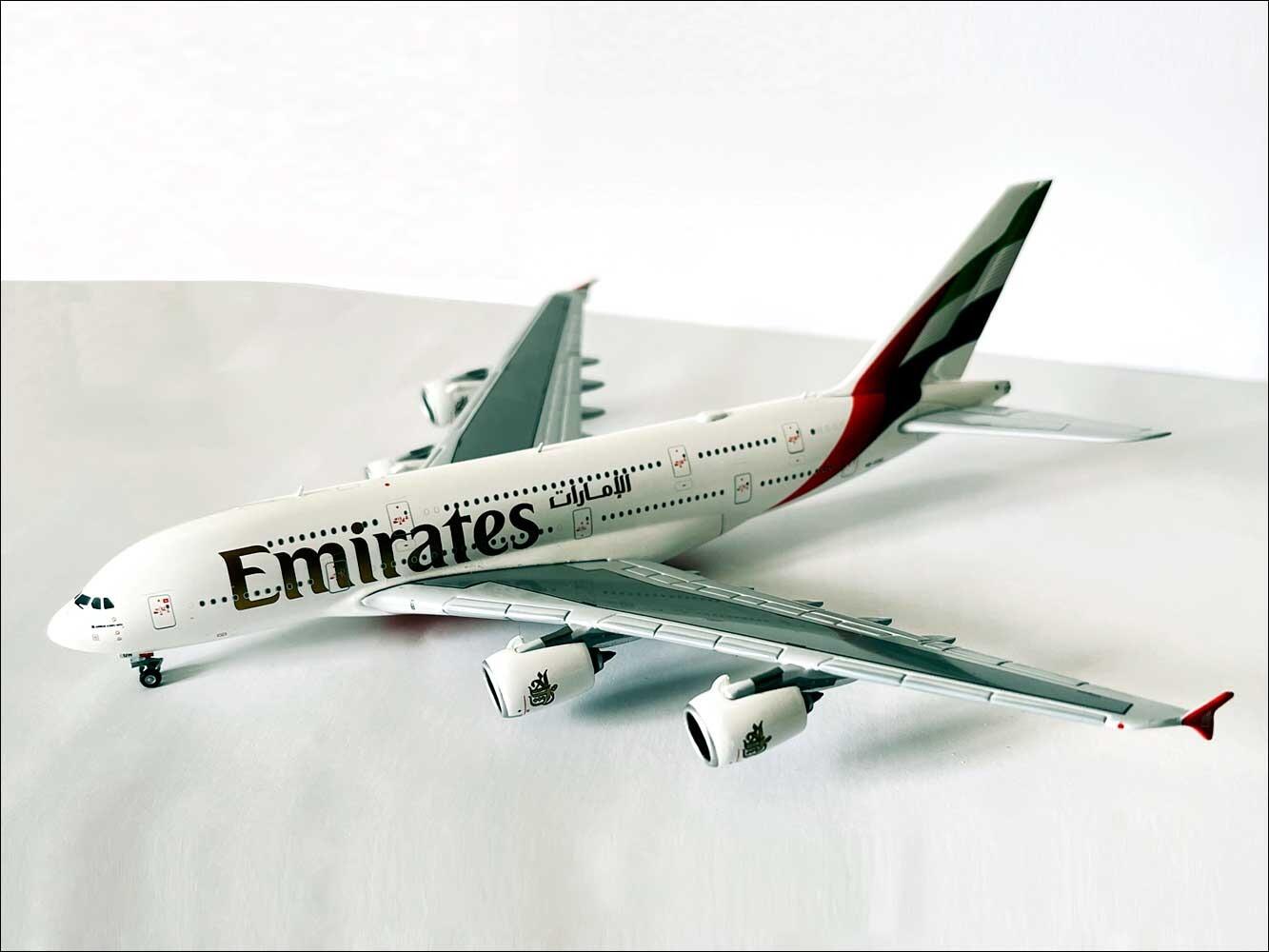 Airbus A380 Emirates A6-EOH (New Livery) 1:400 Scale Model