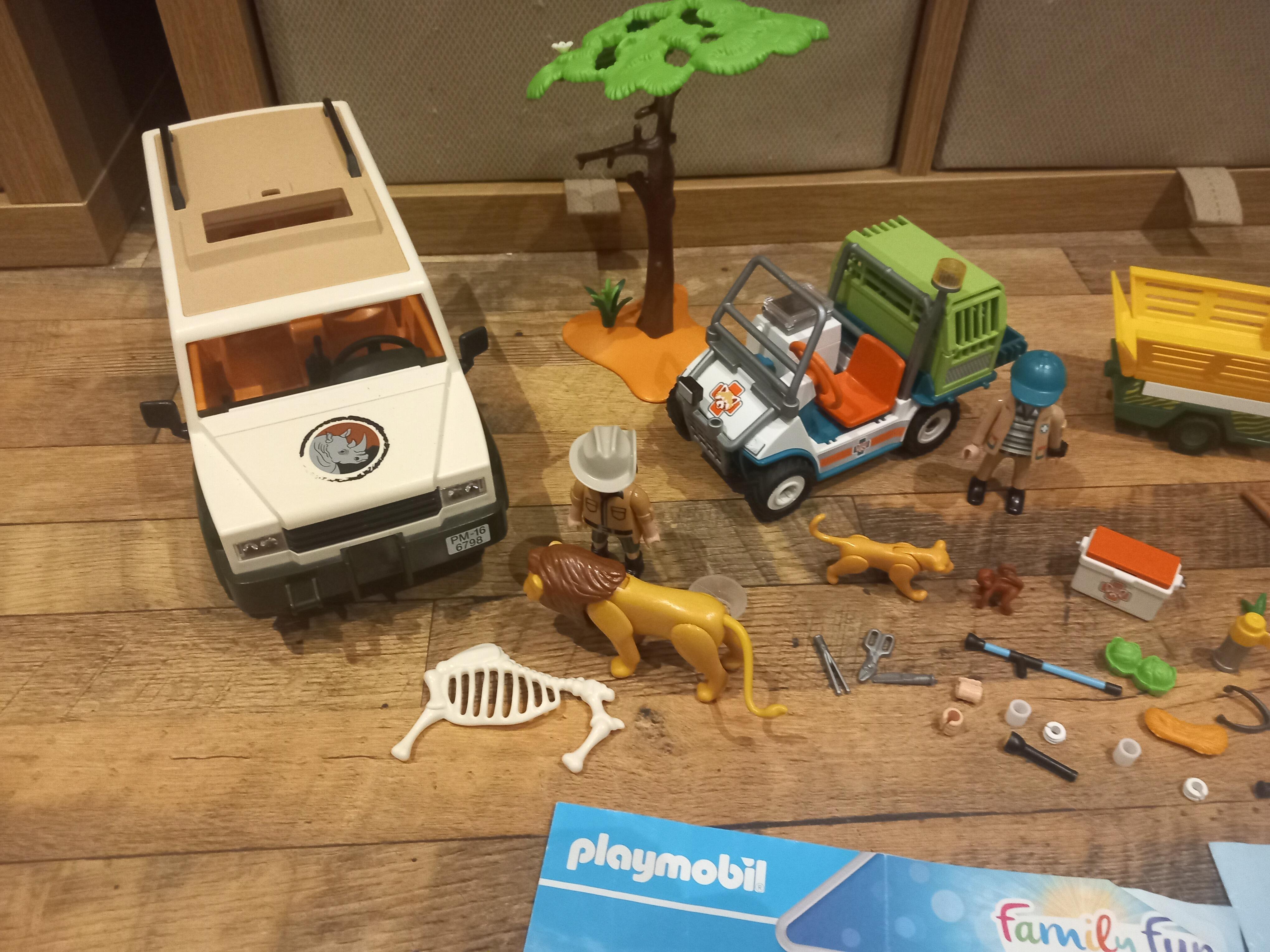 Playmobil safari truck best sale