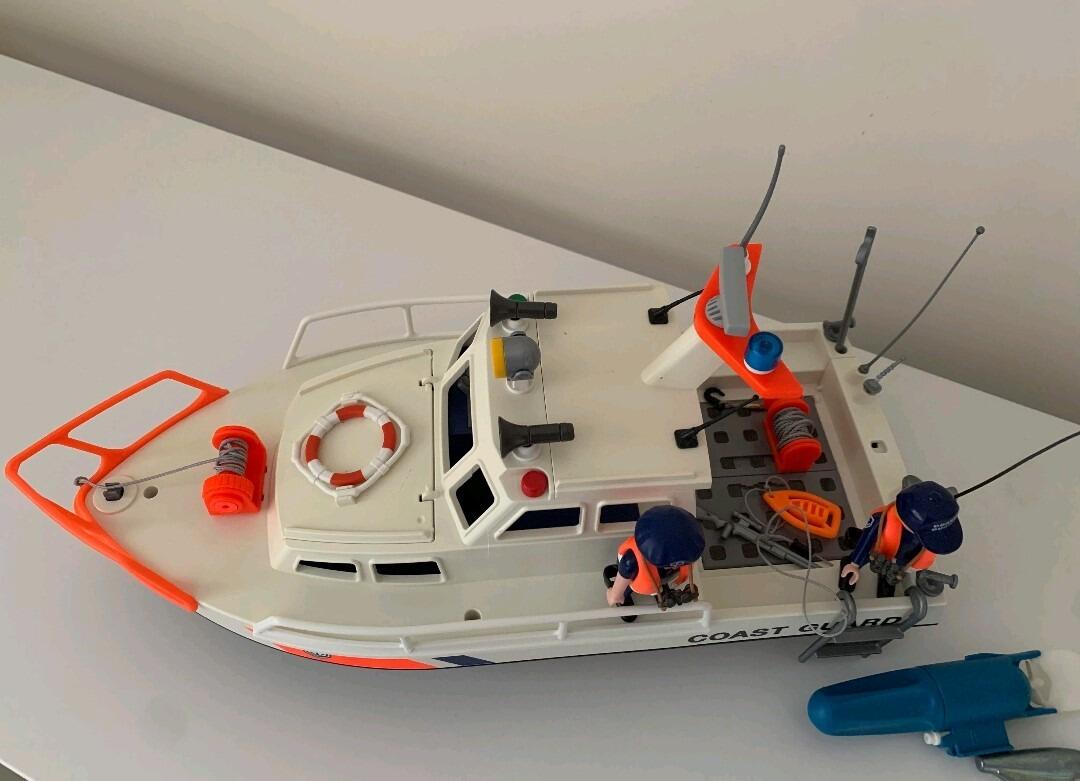 Playmobil coast guard rescue boat online