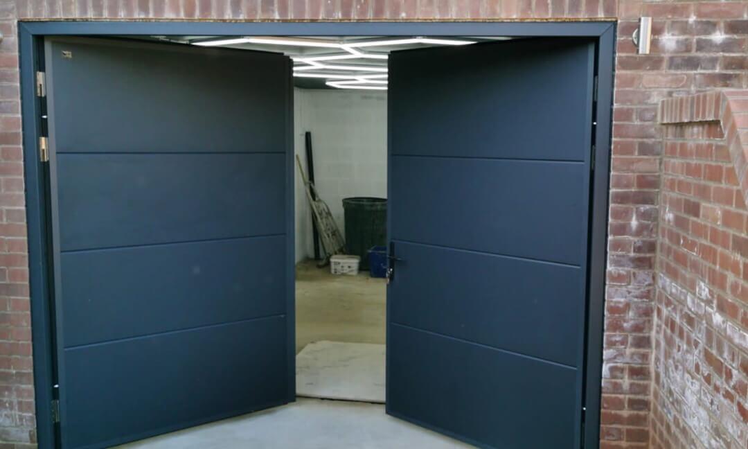 Twin Leaf doors opening in