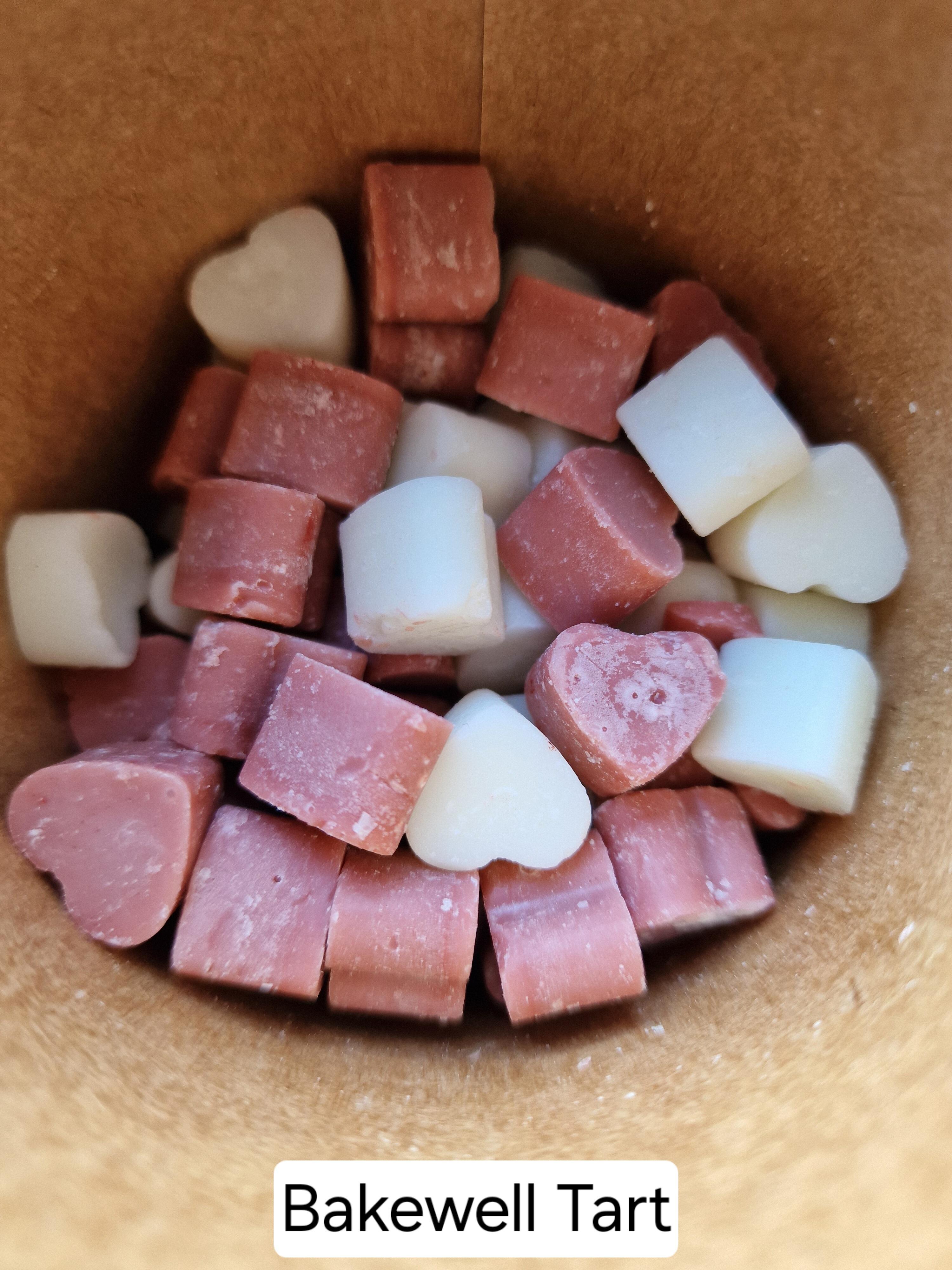handmade 100% Soy wax scoopie tub. Small wax shapes infused with Bakewell Tart fragrance oil.