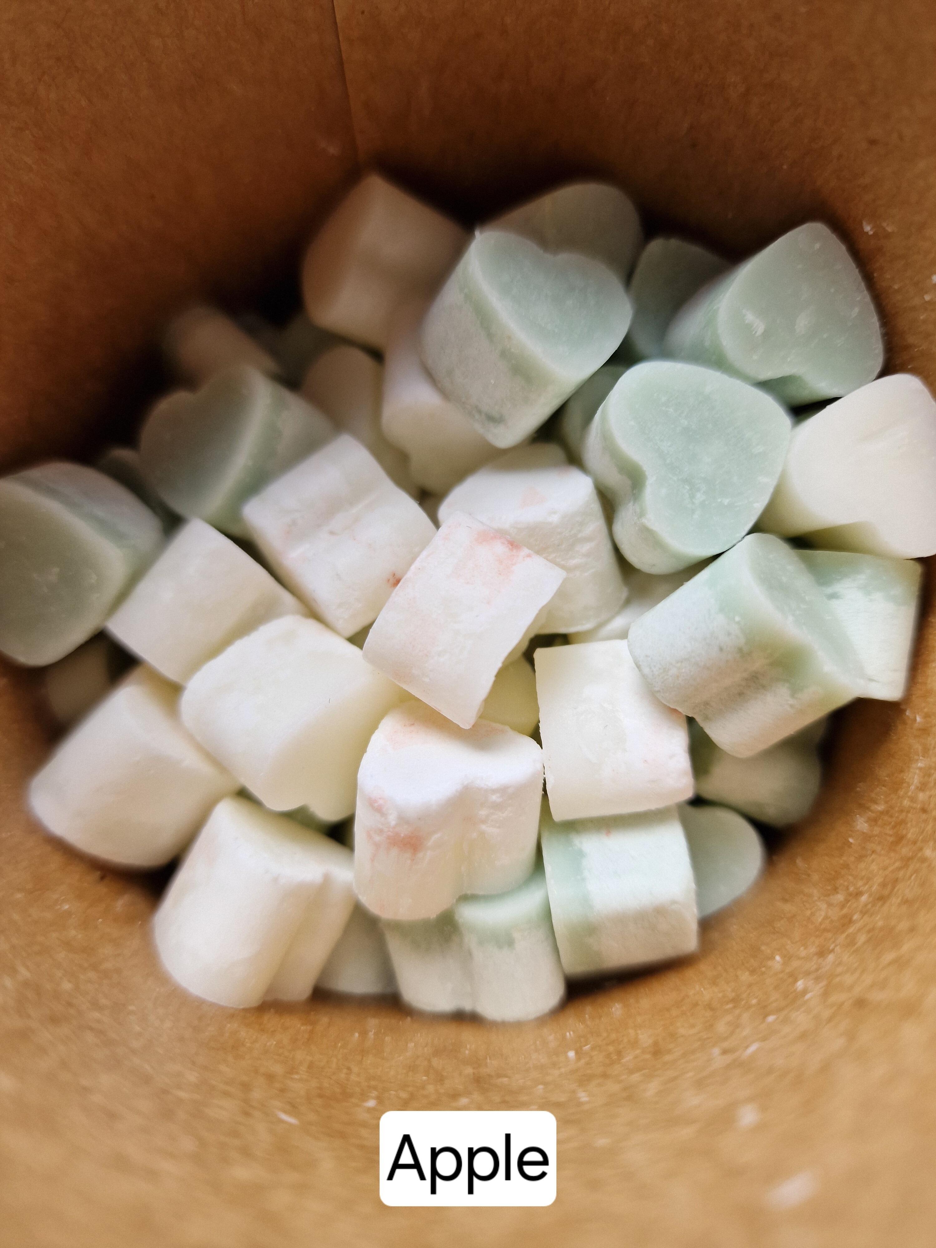 100g tub of Apple scented Scoopies