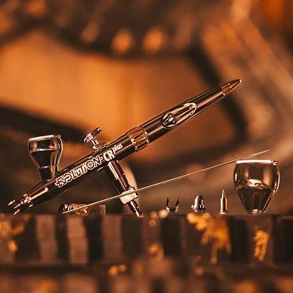 Harder & Steenbeck Evolution CRplus Two in One 2024 airbrush set
