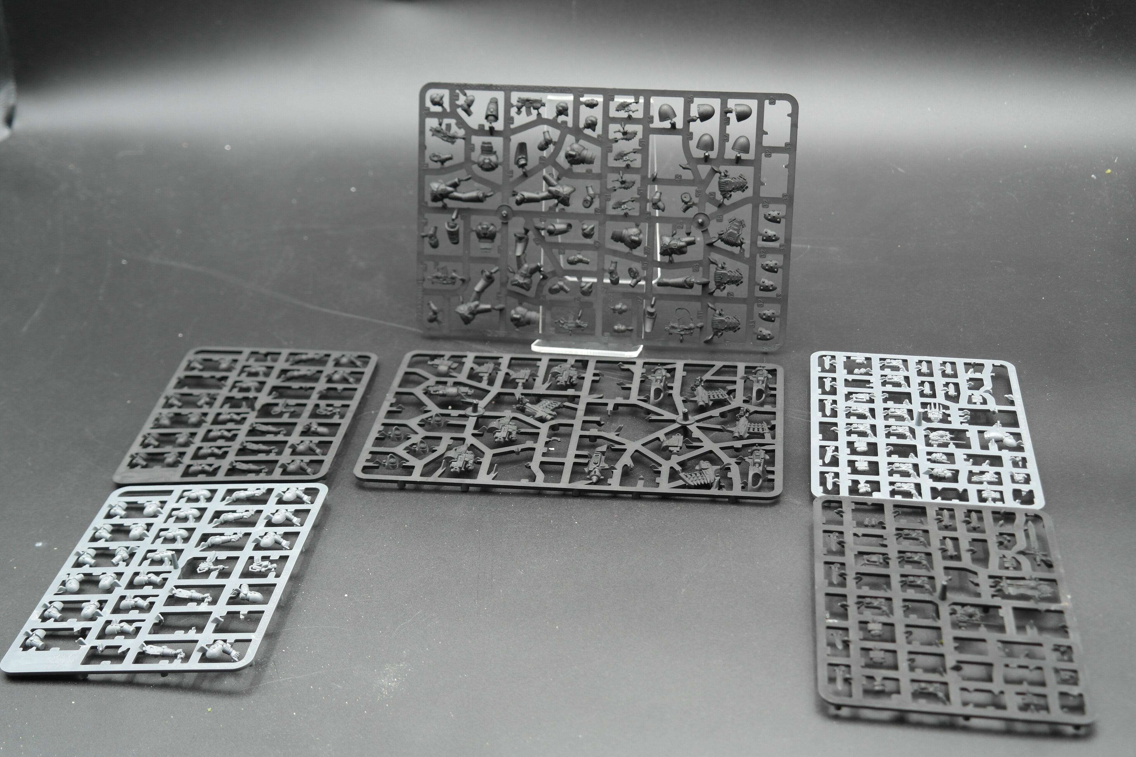 Pre-loved MKVI Tactical Squad 5 models Warhammer 30k new on sprue heavy weapons front view