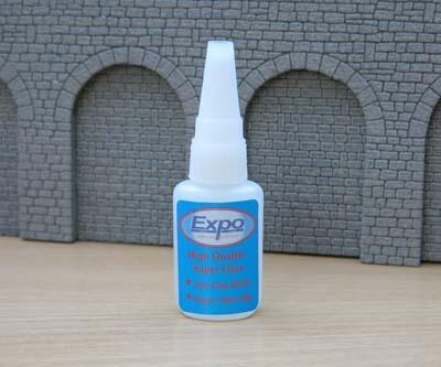 Expo Fine Grade Super Glue 20g bottle front view