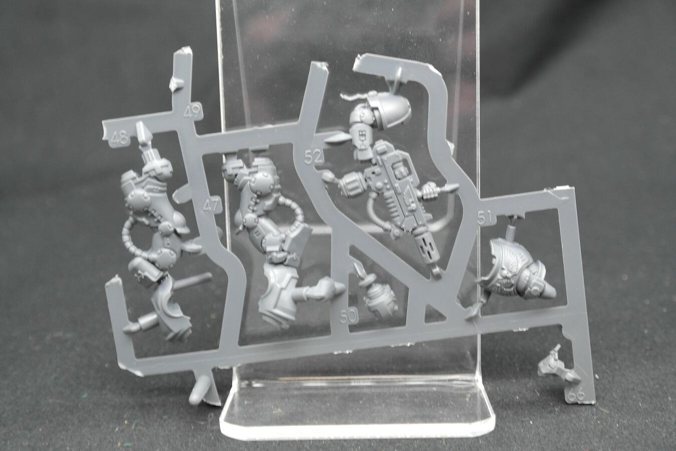 Example of sprues - one body and weapon set