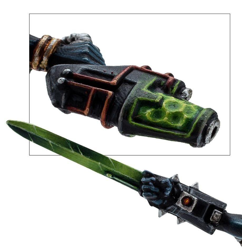 Close-up of Callidus blade and gear