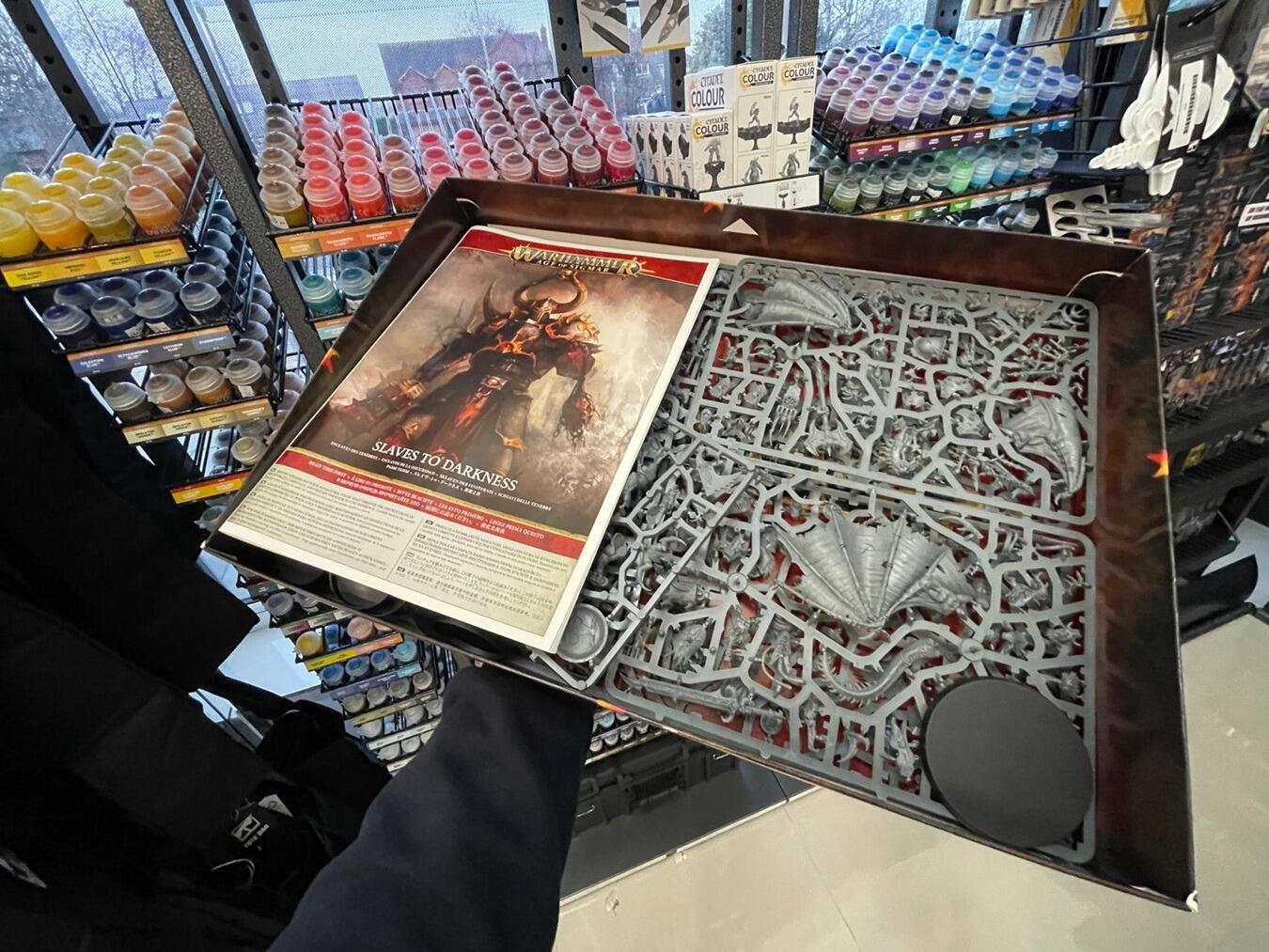 Slaves to Darkness Army Set - Used Warhammer in store and online at