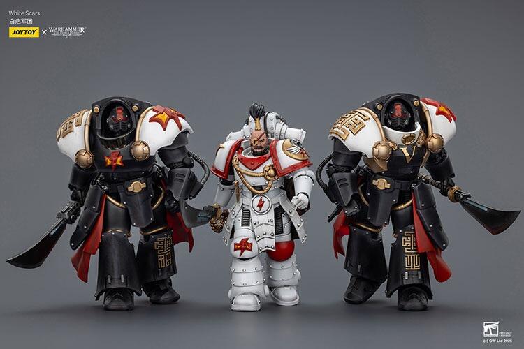 Terminators posed beside Praetor on scenic base