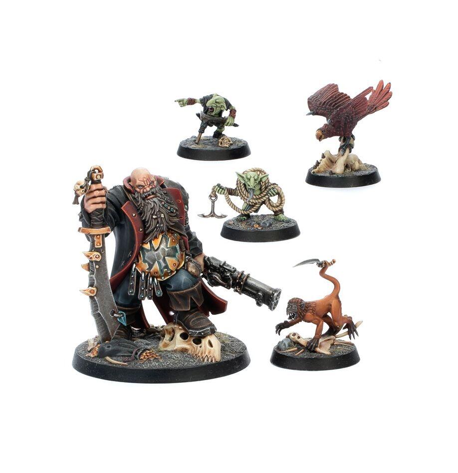 Hero models included in the set